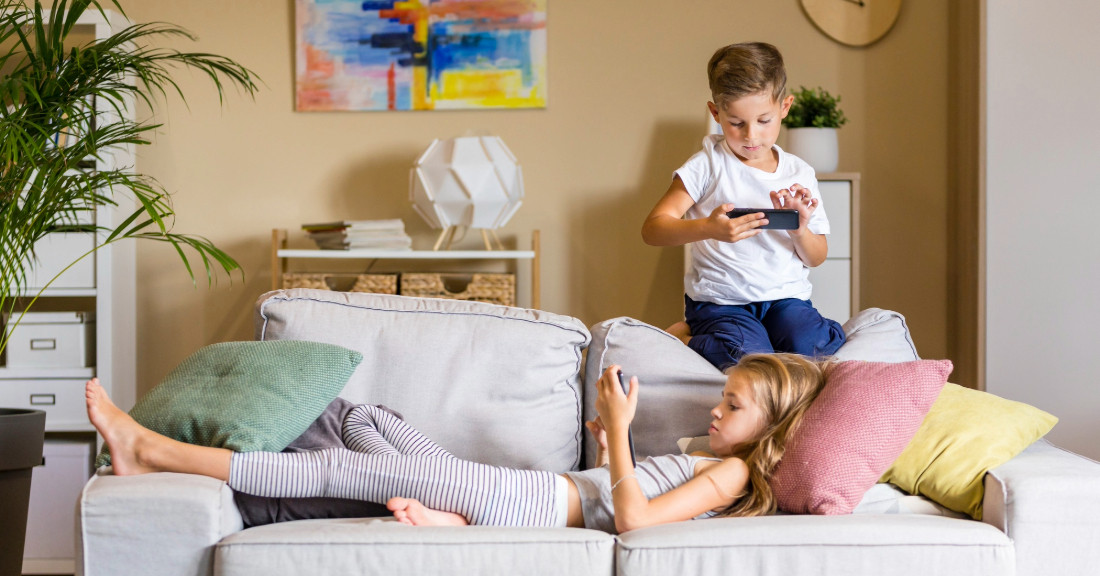 How to Refresh Your Living Room for Summer Without a Full Makeover 