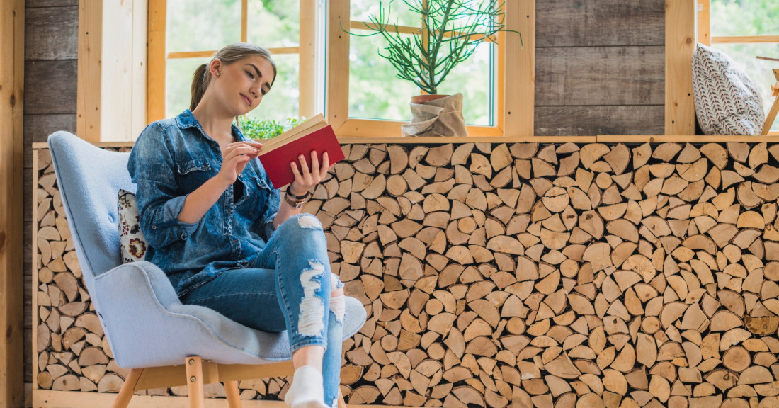 The Best Wood Types for Winter-Proof Furniture in the Northeast