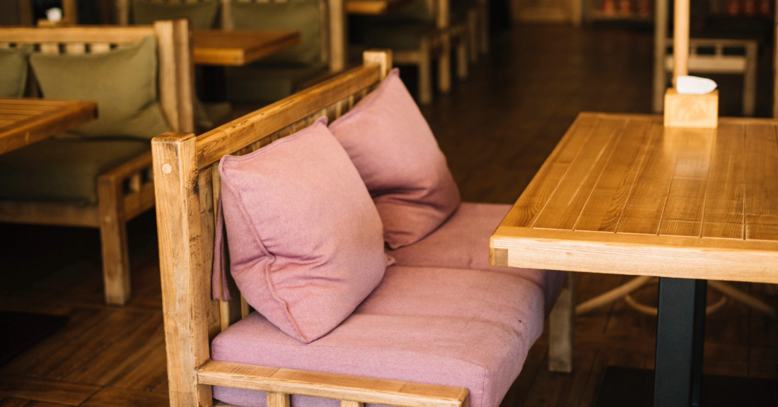 The Best Wooden Furniture Pieces to Embrace Autumn Colors