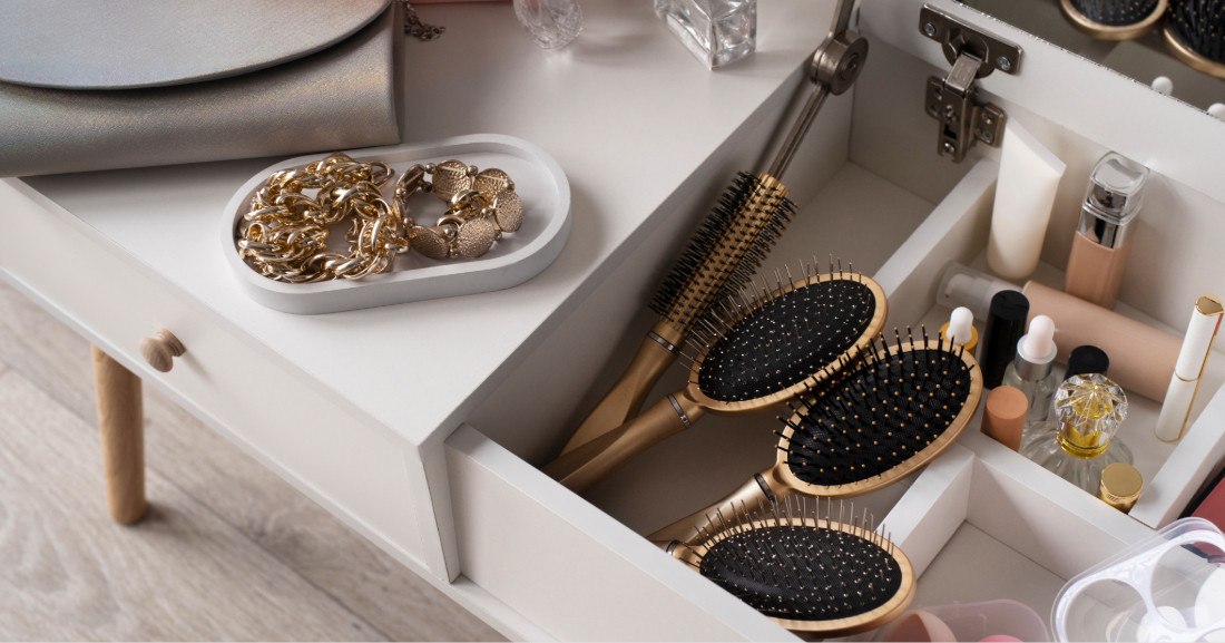 Elegant Dressing Table Designs for Luxury Bedrooms in Santa Maria 