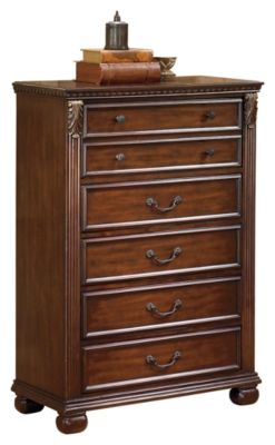 Leahlyn Chest of Drawers