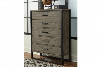 Brennagan 5 Drawer Chest of Drawers